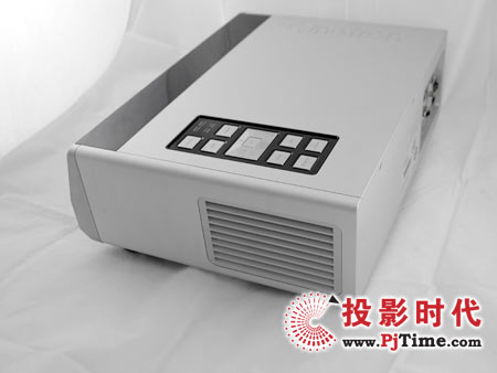 ʾcinetron HD-900 LCOSͶӰC^wp