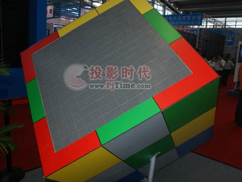 深圳市鈞多立企業(yè)集團亮相2009中國光博會