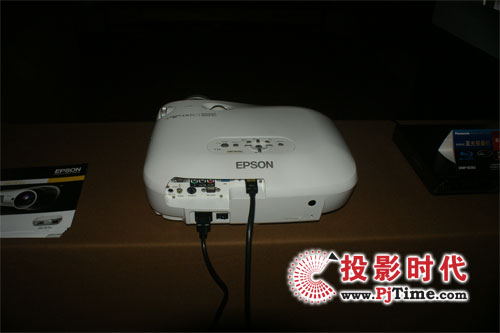 y(tng)720PͶӰC(j) EH-TW700