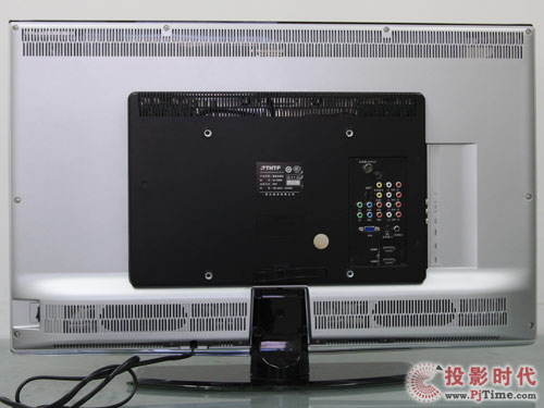 同方LE-32B90液晶電視:22mm超薄外觀工藝設計