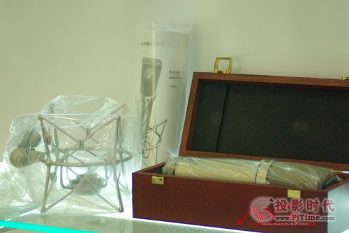 Neumann ~ U87 AiԒͲQb؛(i)¾۸