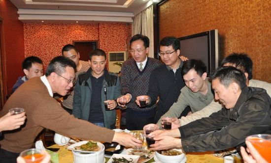 qĩ顢VδI㹫˾2015ӭAMe