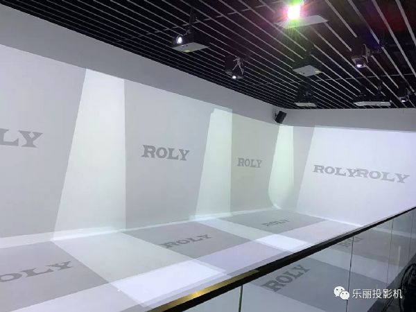 ROLYͶӰCʳʬF֮خaչdƪ