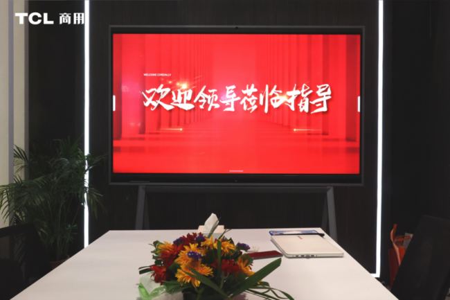 TCLÔyȫ½QLED(j)ԪXR̓MTSϵСgࡢTSϵCOBԼNXTHUBϵV60proǻƽ及(qing)(sh)ISLEչ