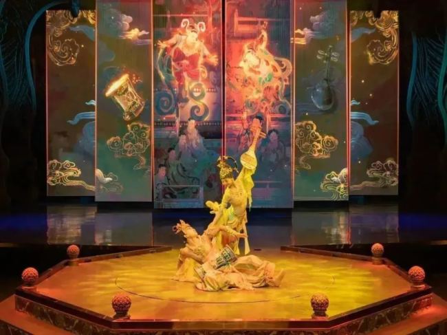 全球首部洞窟式沉浸體驗劇《樂動敦煌》重磅呈現,易科助力敦煌打造文旅新名片