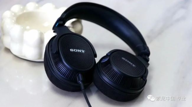 MDR-MV1O C HiFi