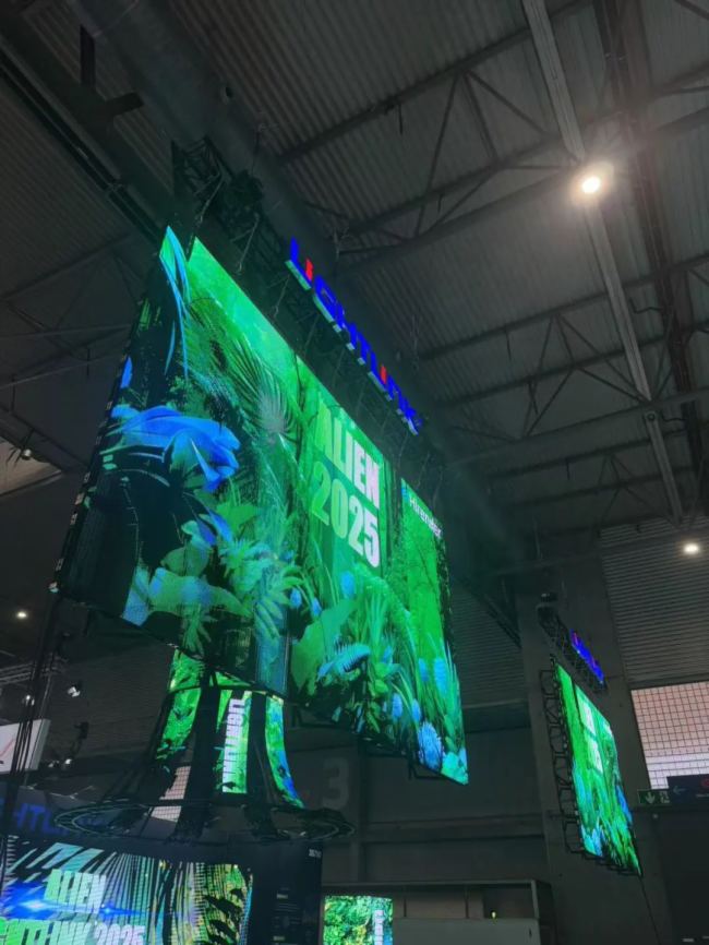 ISE 2025@ʾȫϵRꇣںչʾIU@ʾL